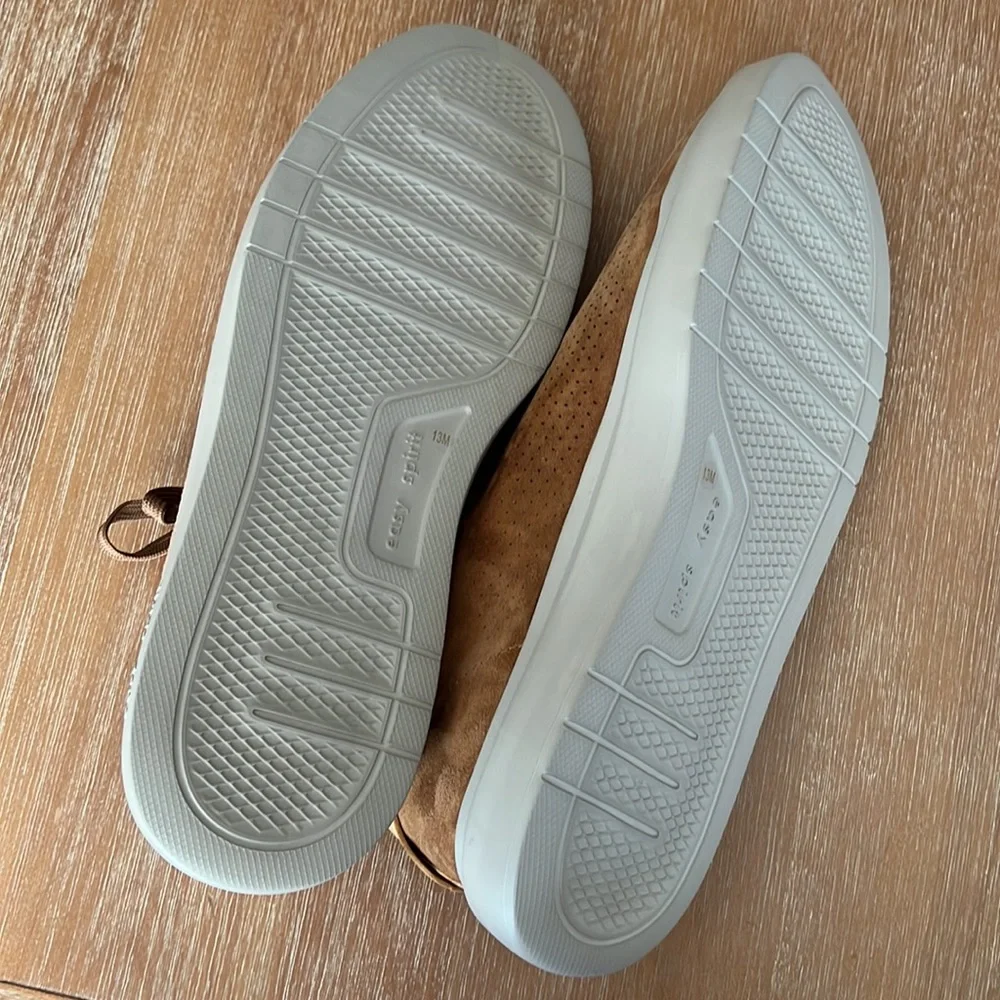 Easy spirit dress shoes. Size 13. Brand new.